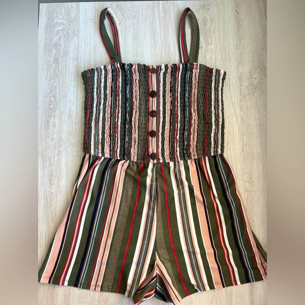 Multicolor romper from Derek Heart! Size: Medium, length: short